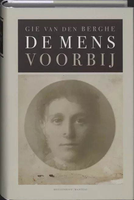 Cover van boek De mens voorbij