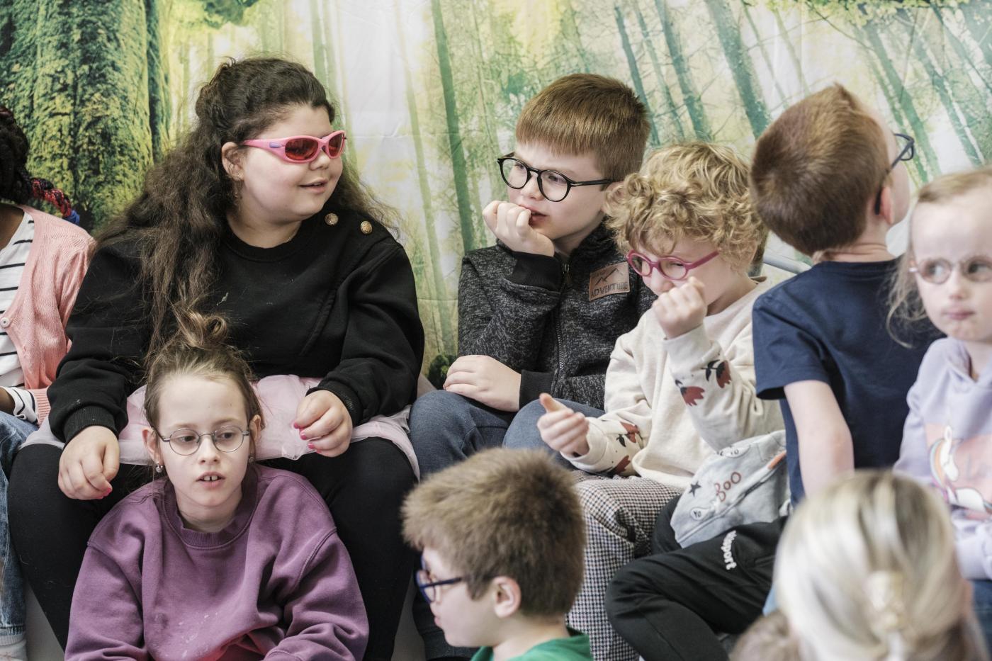 Emy Geyskens leest voor in Bubao Spermalie in Brugge